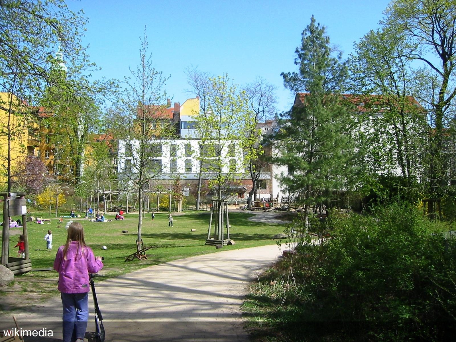 Audiotour Berlin park exploration in Berlin