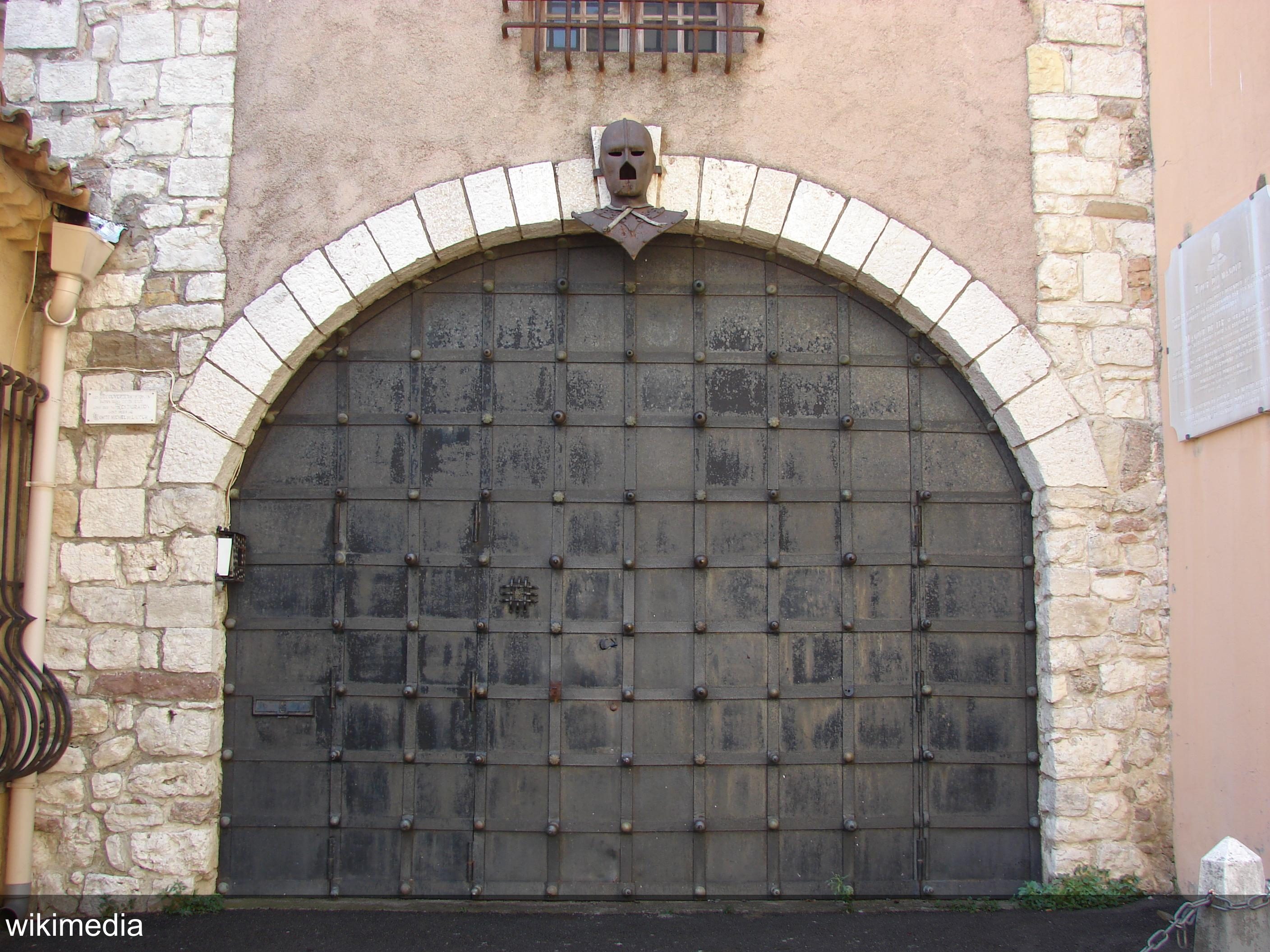 Audiotour Cannes' Medieval Mysteries in Cannes