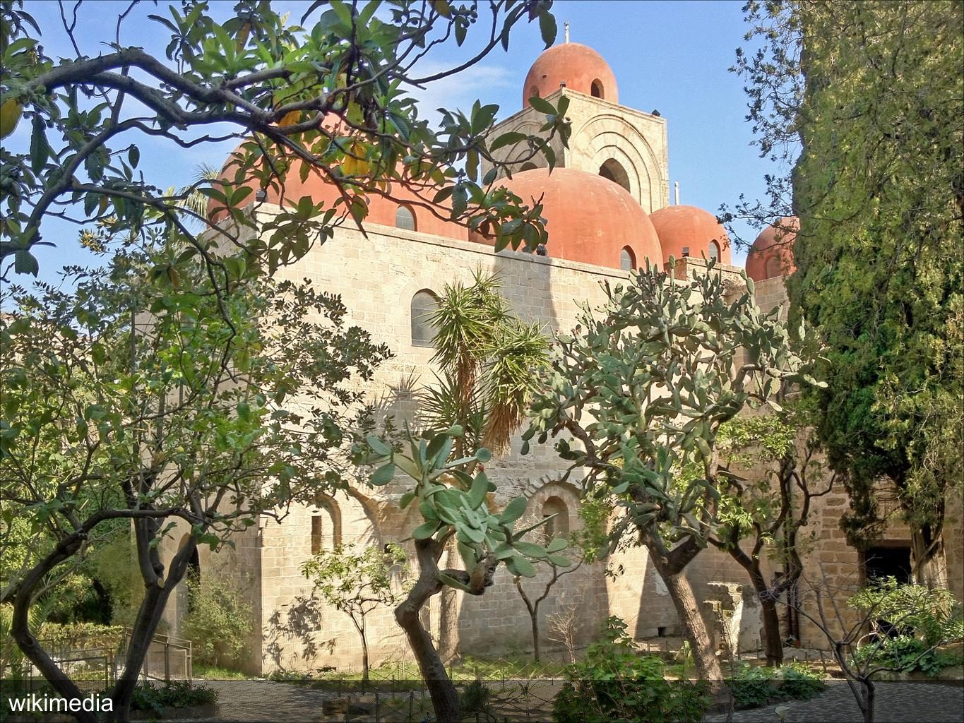Audiotour Palermo's historic monastery and church route in Palermo