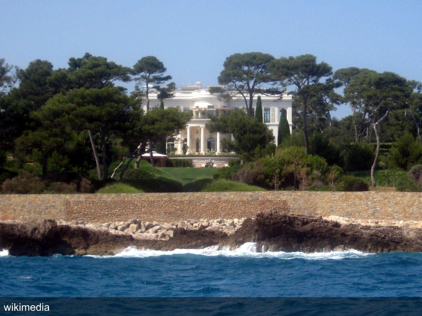 Artistic villas of Antibes