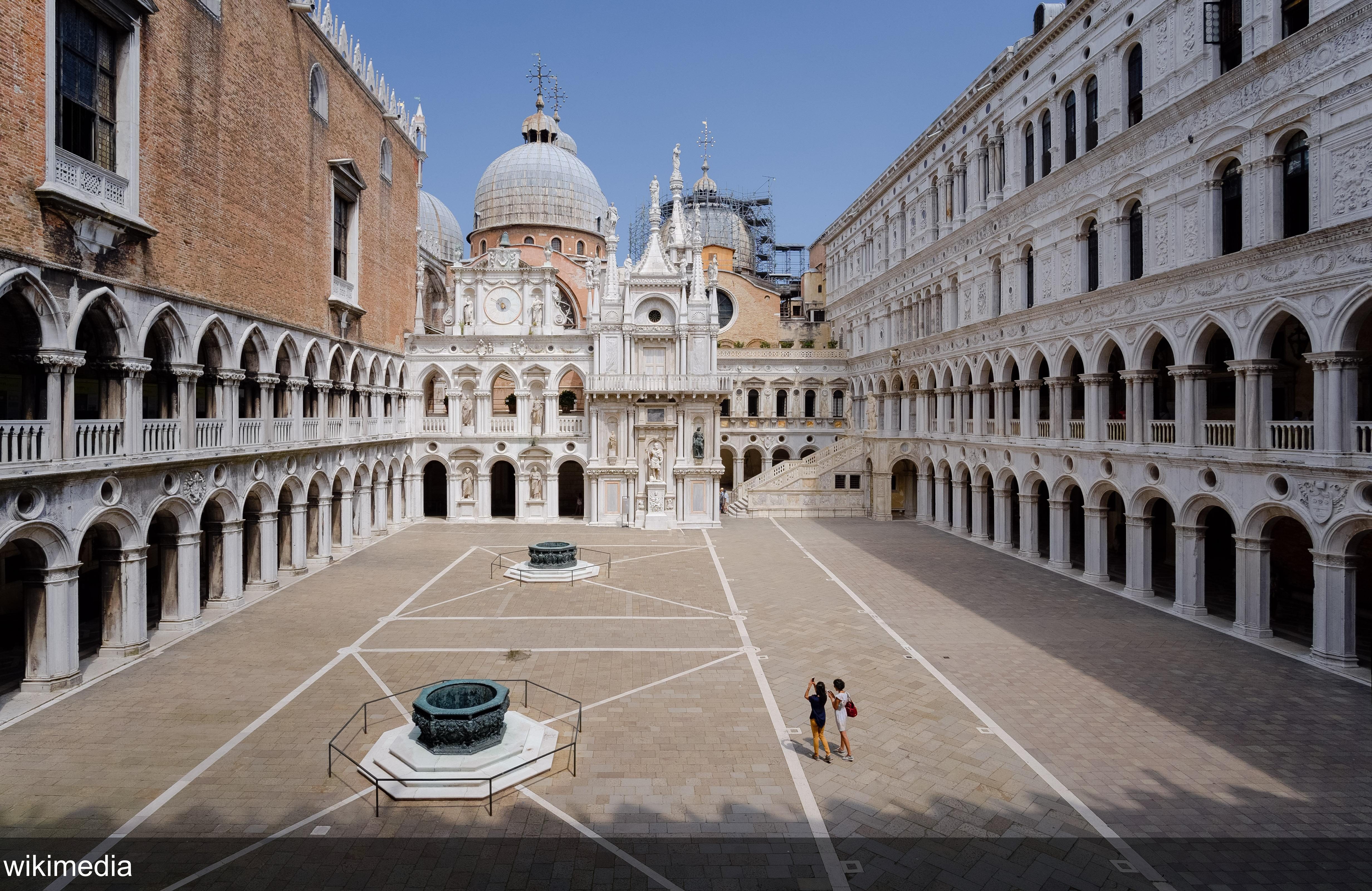 Art and history in Venetian palaces